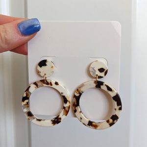 Tortoise Shell Style Hoop Earrings
